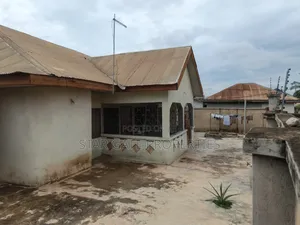 5bdrm House in Kronum, Kumasi Metropolitan for sale