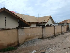 5bdrm House in Kronum, Kumasi Metropolitan for sale