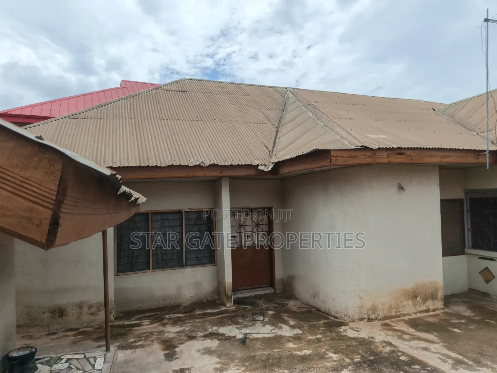 5bdrm House in Kronum, Kumasi Metropolitan for sale