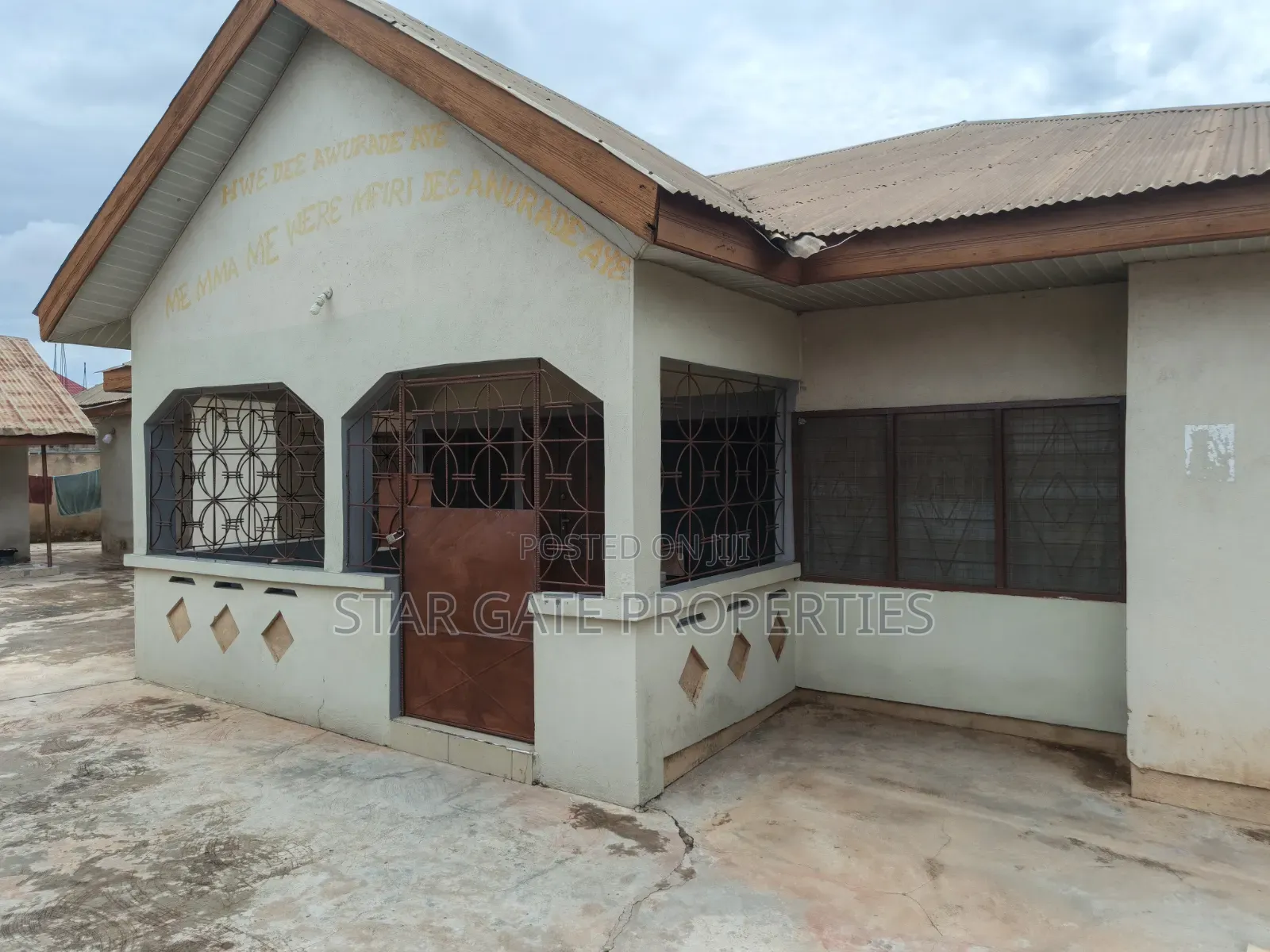 5bdrm House in Kronum, Kumasi Metropolitan for sale