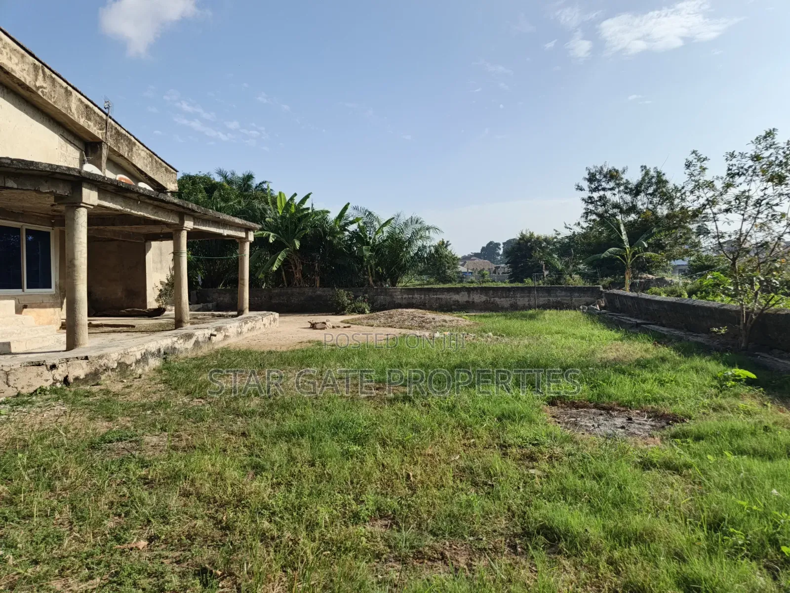 5bdrm House in Duase, Kumasi Metropolitan for sale