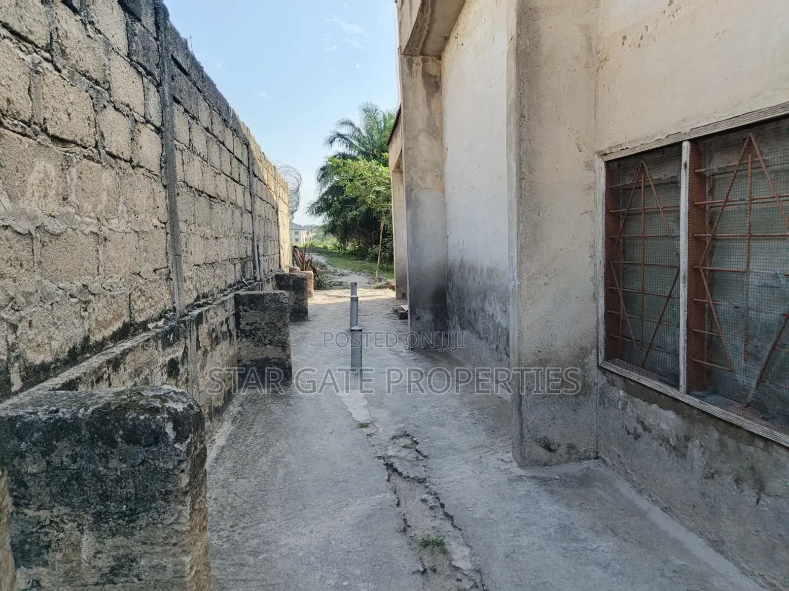 5bdrm House in Duase, Kumasi Metropolitan for sale