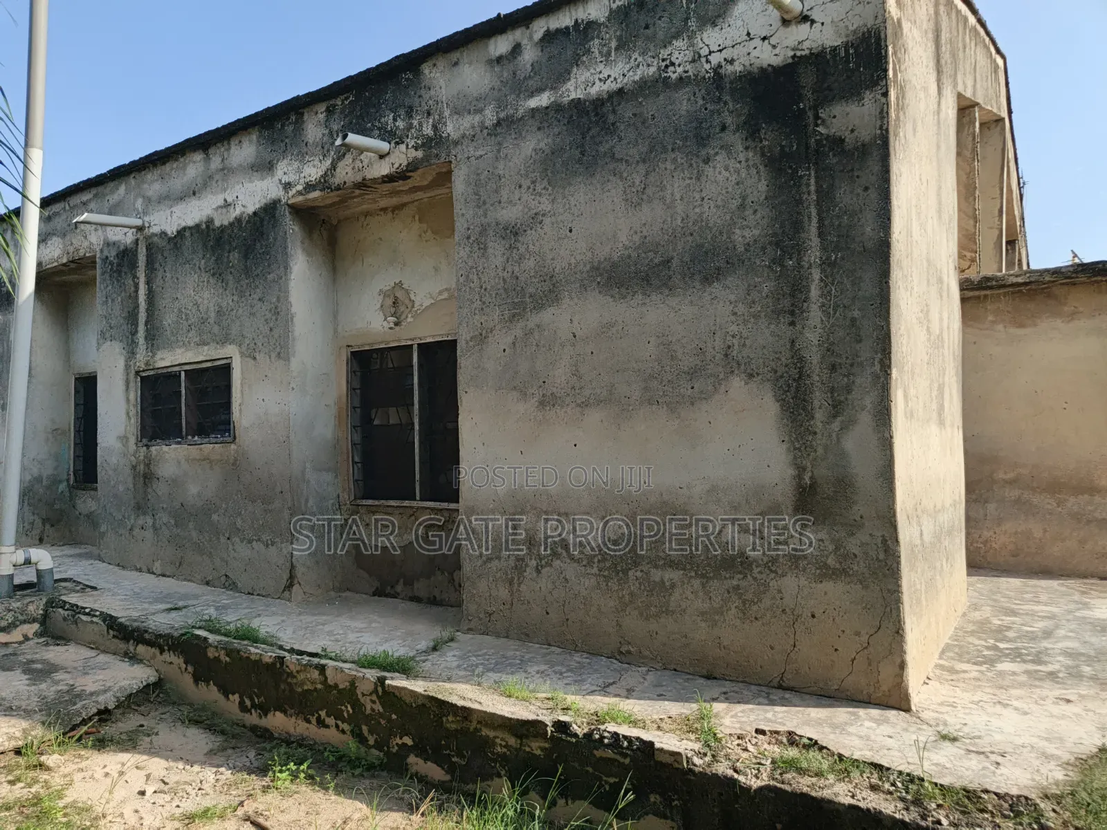 5bdrm House in Duase, Kumasi Metropolitan for sale