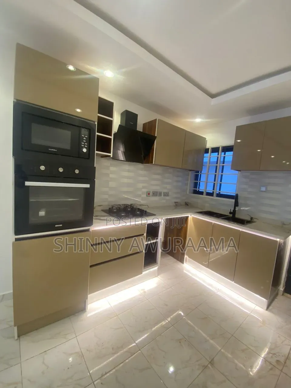 4bdrm House in Nmai-Dzorn, School Junction for rent