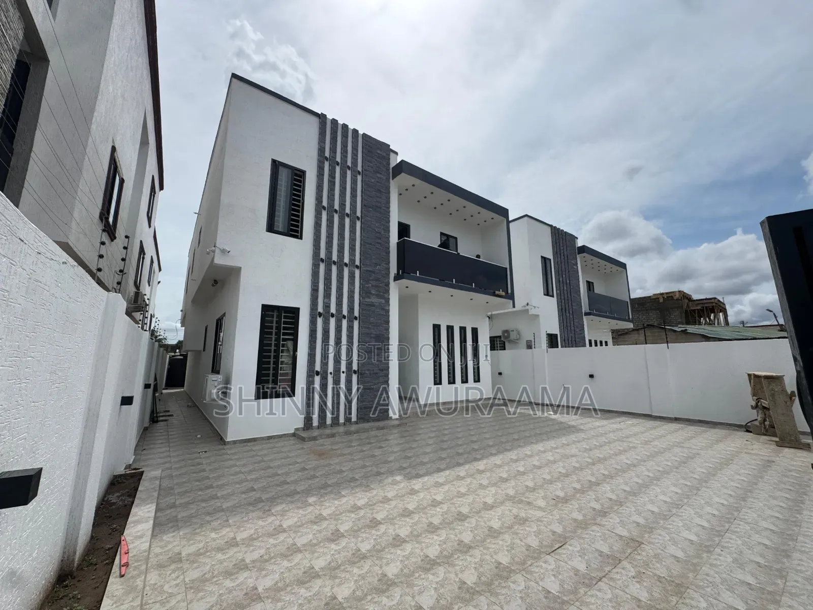 3bdrm House in Ogbojo, Boundary Road Area for sale