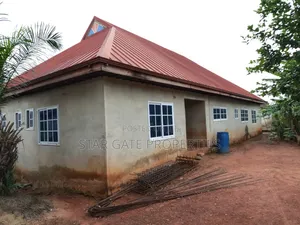 5bdrm House in Santasi Nkoransa, Kumasi Metropolitan for sale