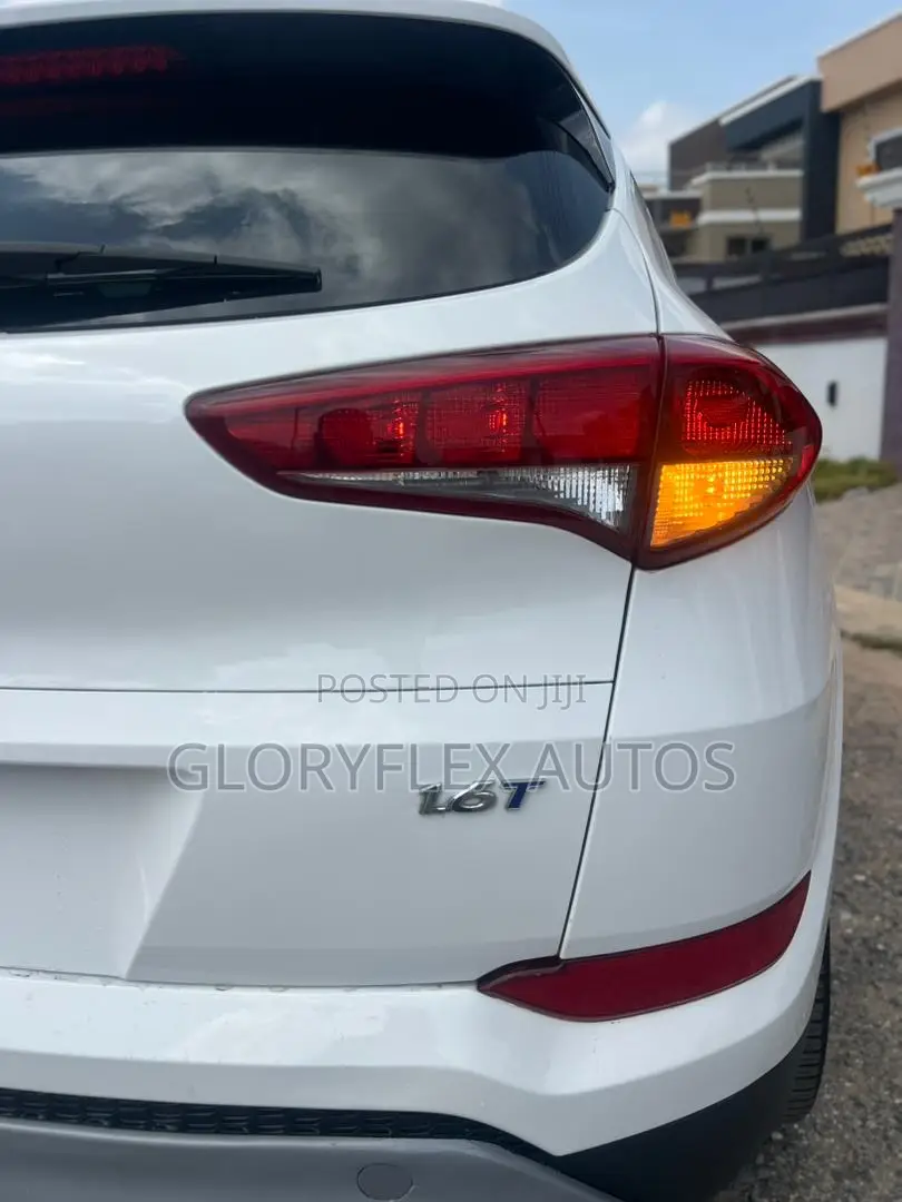 Hyundai Tucson 2017 Silver