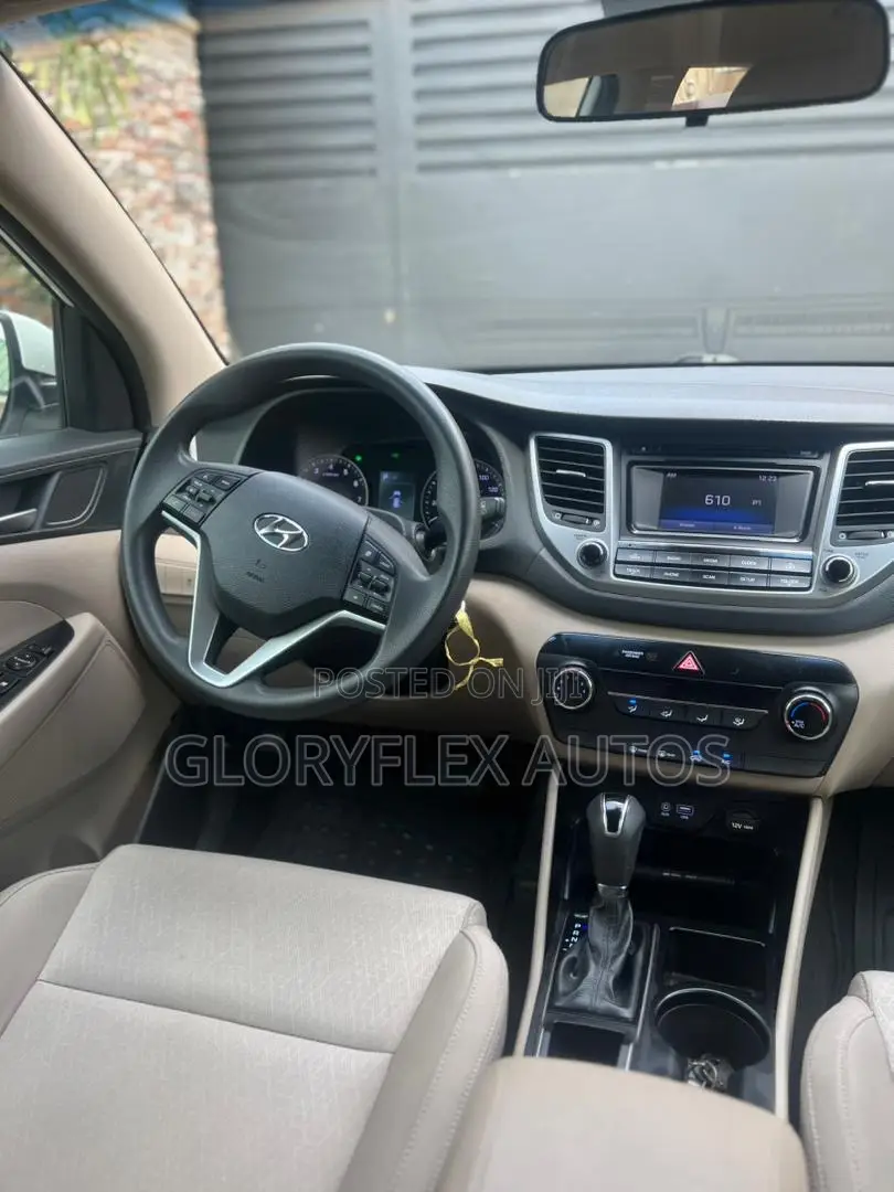 Hyundai Tucson 2017 Silver