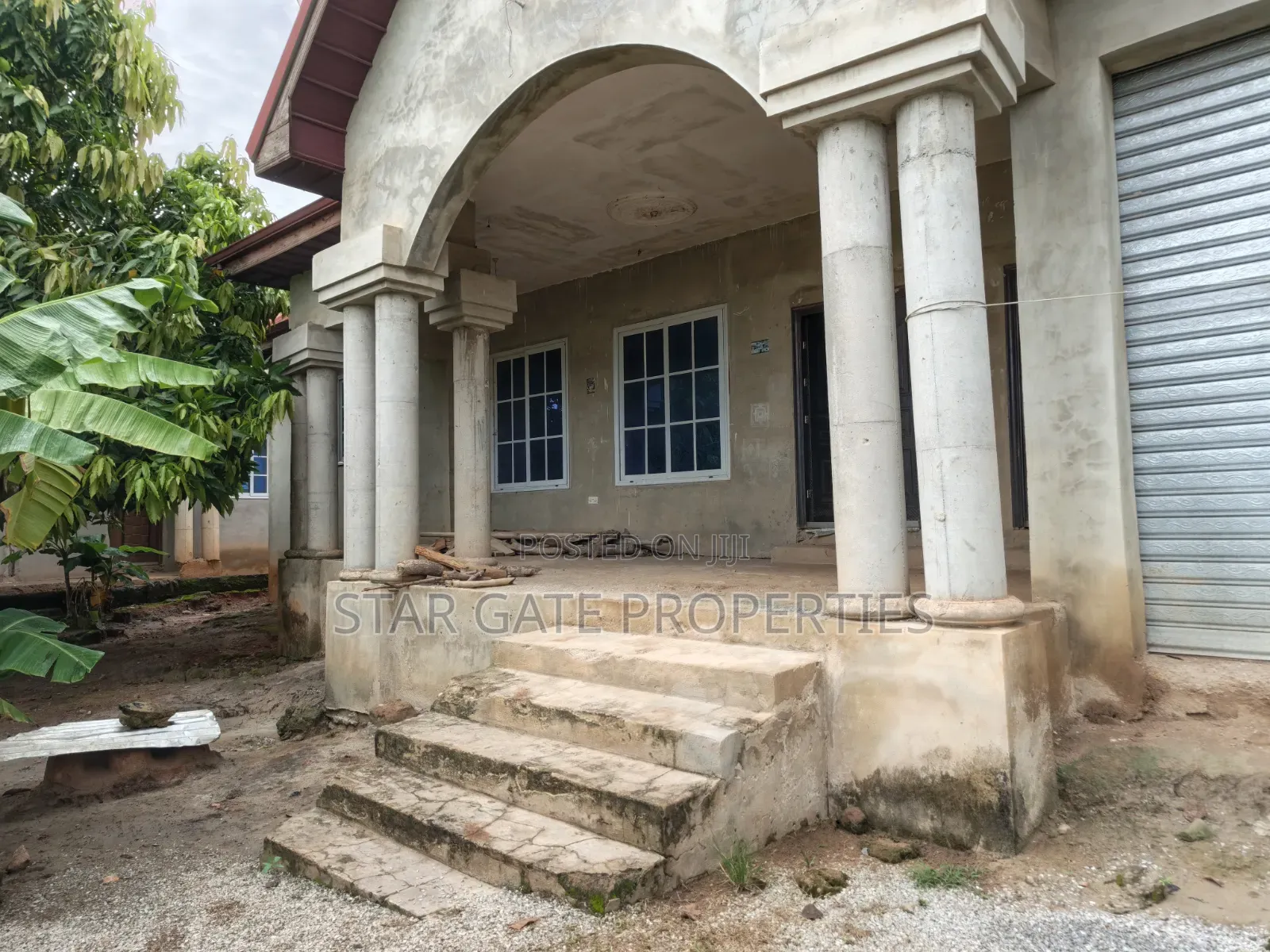 5bdrm House in Santasi Nkoransa, Kumasi Metropolitan for sale