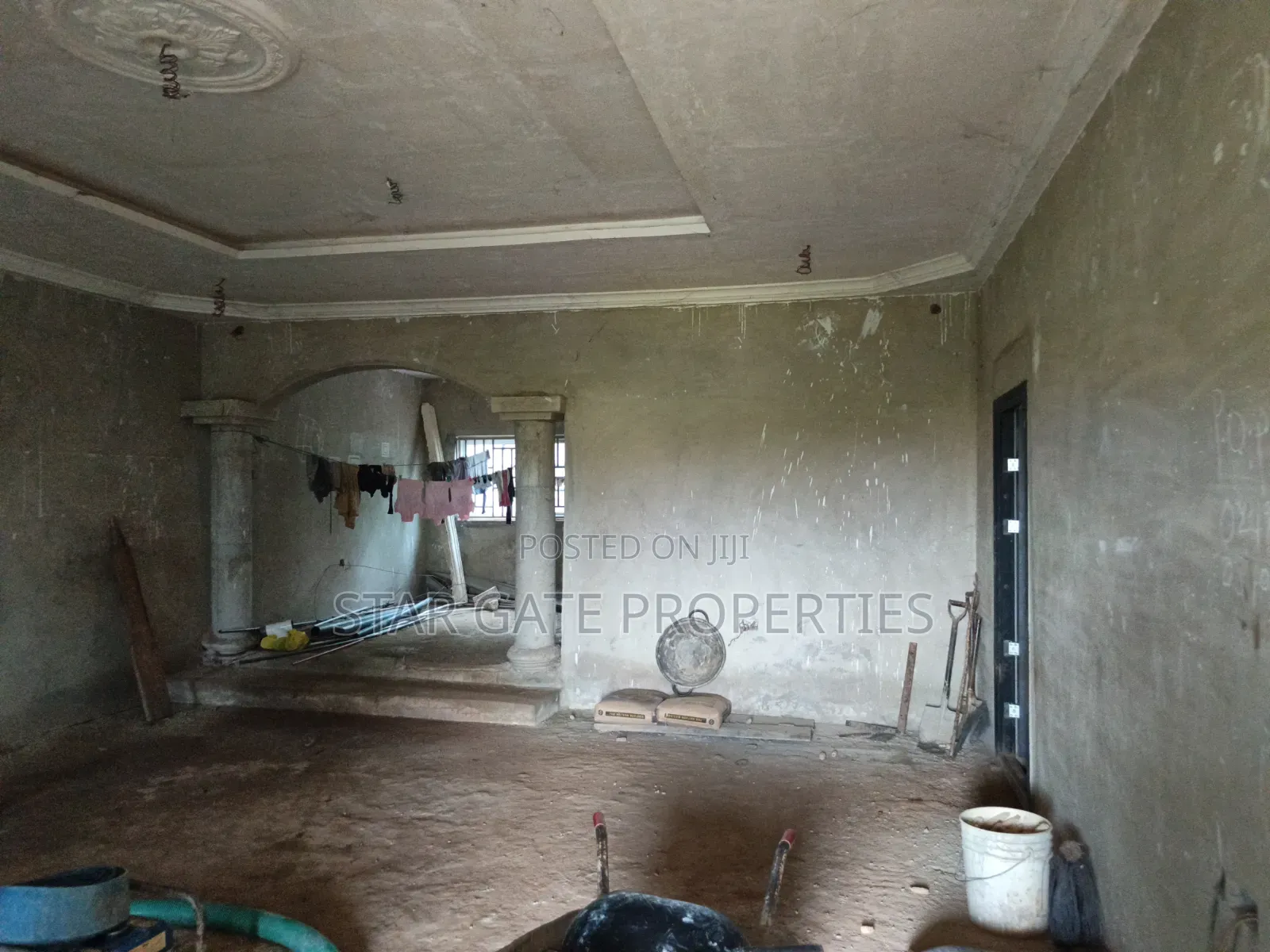 5bdrm House in Santasi Nkoransa, Kumasi Metropolitan for sale