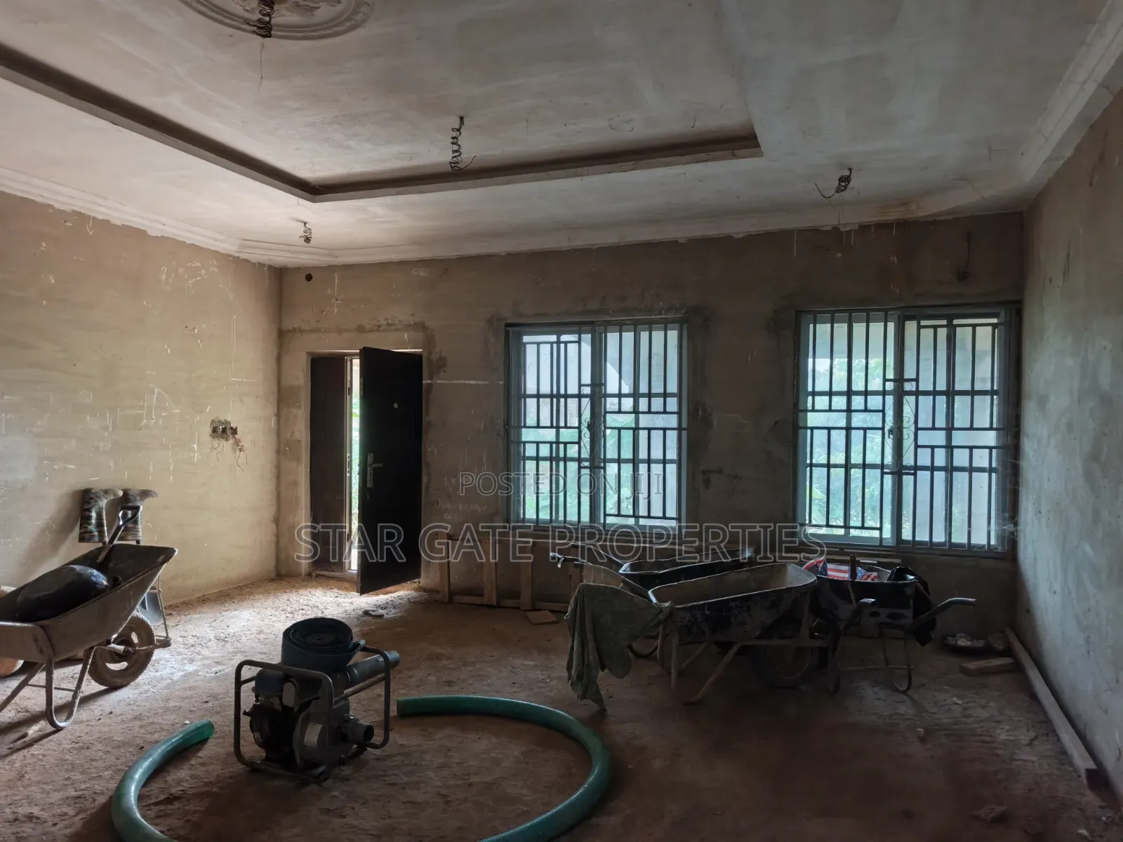 5bdrm House in Santasi Nkoransa, Kumasi Metropolitan for sale