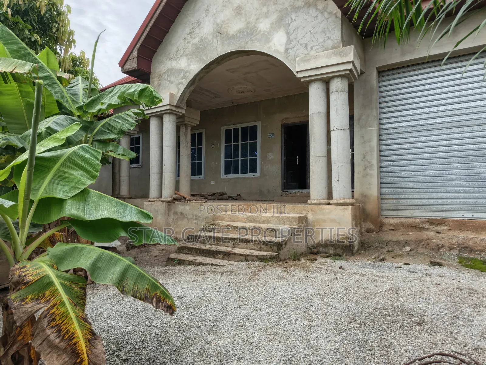 5bdrm House in Santasi Nkoransa, Kumasi Metropolitan for sale