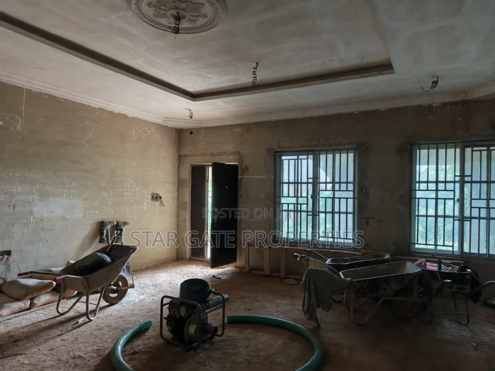 5bdrm House in Santasi Nkoransa, Kumasi Metropolitan for sale