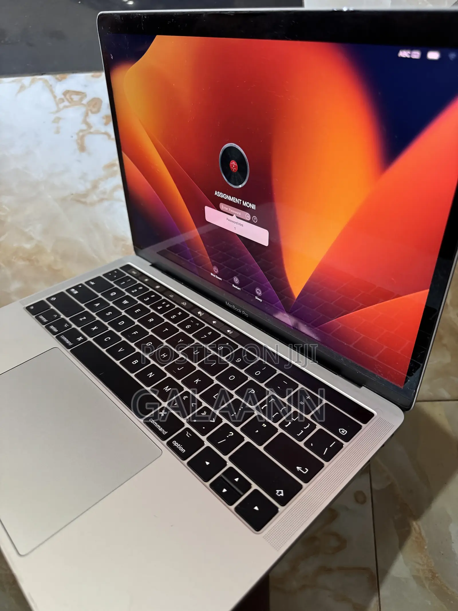 Laptop Apple MacBook Pro 2017 8GB Intel Core i5 SSD 140GB
