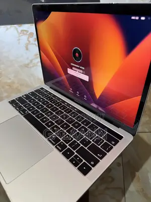 Laptop Apple MacBook Pro 2017 8GB Intel Core i5 SSD 140GB