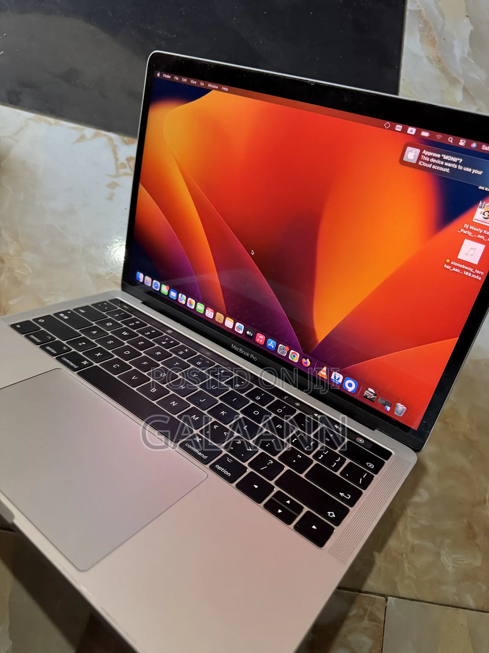Laptop Apple MacBook Pro 2017 8GB Intel Core i5 SSD 140GB