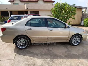 Toyota Corolla 2005 Gray