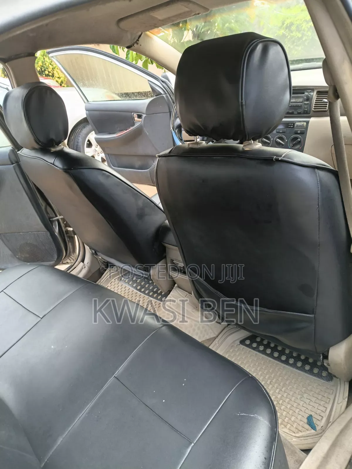 Toyota Corolla 2005 Gray