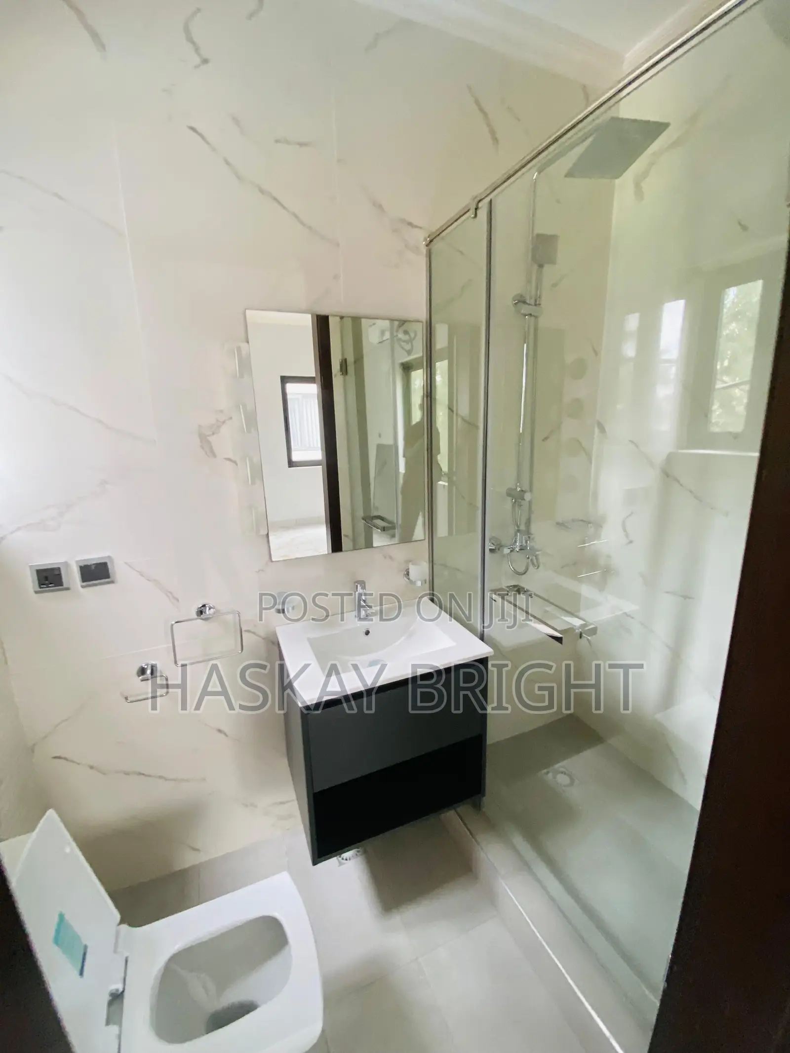 4bdrm Townhouse / Terrace in Airport Residential Area for rent
