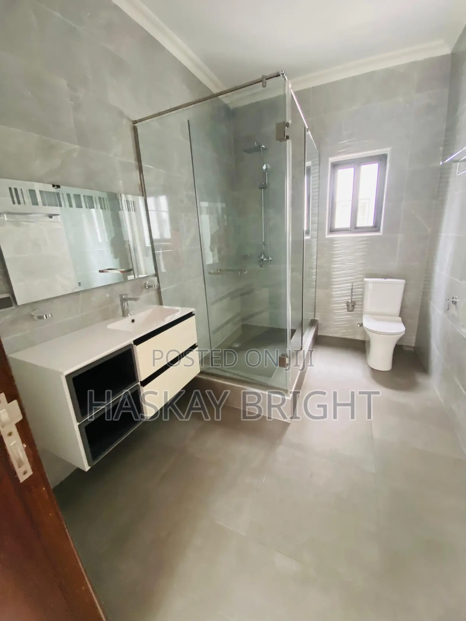 4bdrm Townhouse / Terrace in Airport Residential Area for rent