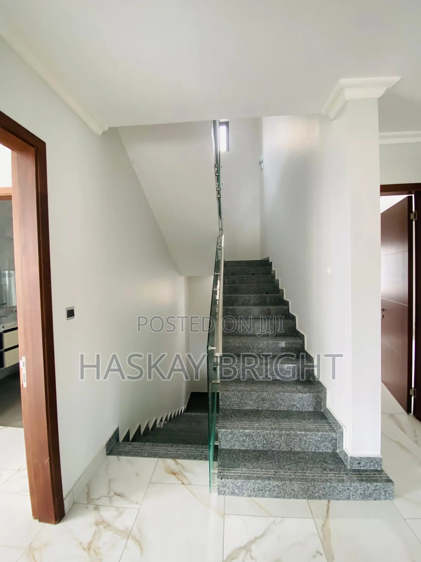 4bdrm Townhouse / Terrace in Airport Residential Area for rent