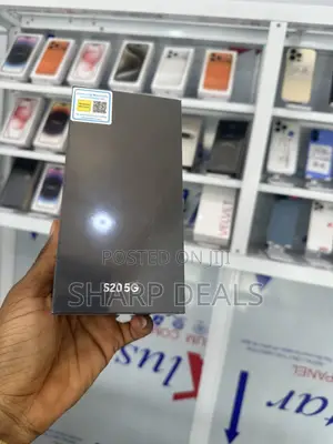 New Samsung Galaxy S20 128 GB Black