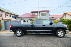 Toyota Tundra SR5 5.7L V8 w/FFV 4x4 Double Cab 6.6 ft. box 145.7 in. WB