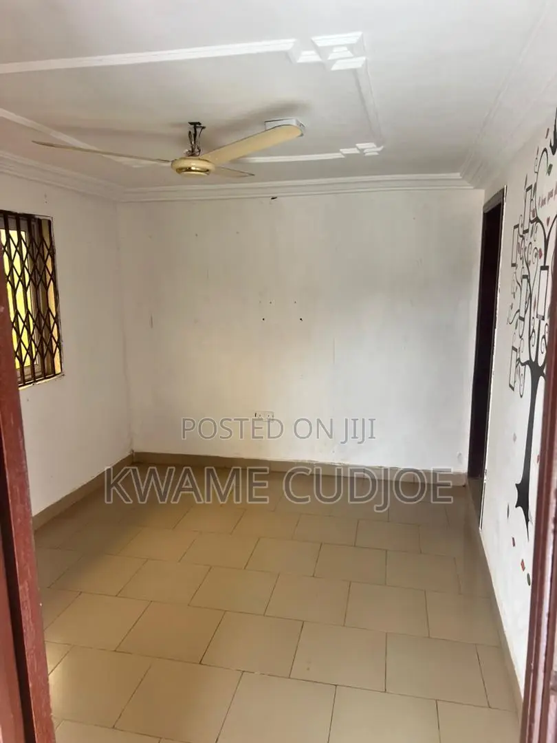 Mini Flat in Zero for rent