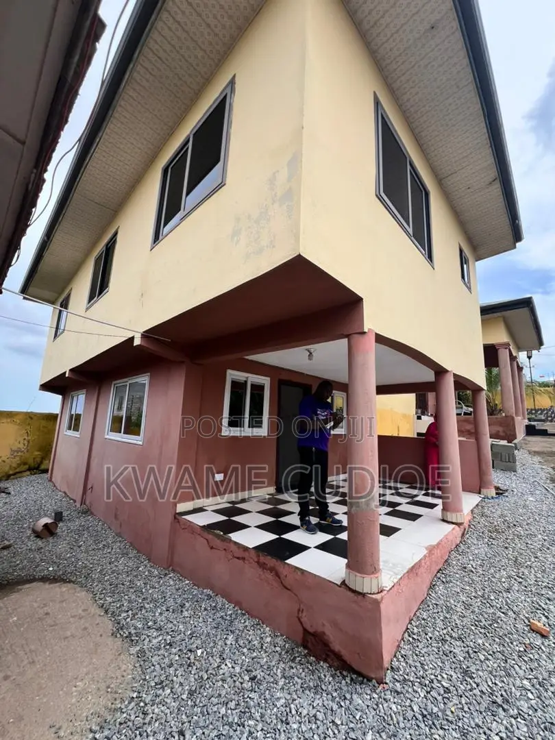 Mini Flat in Zero for rent
