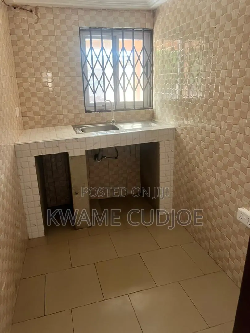 Mini Flat in Zero for rent