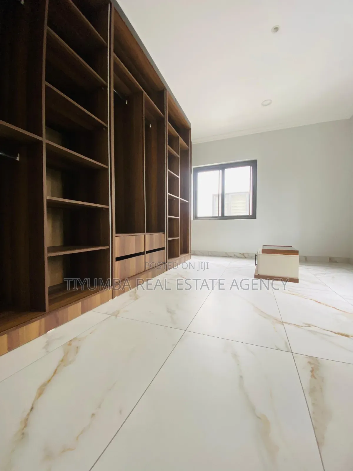4bdrm House in Tiyumba Real Estate, Airport Residential Area for rent