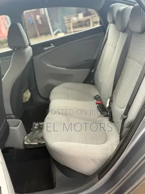 Hyundai Accent GLS 4dr Sedan (1.6L 4cyl 6M) 2015 Silver