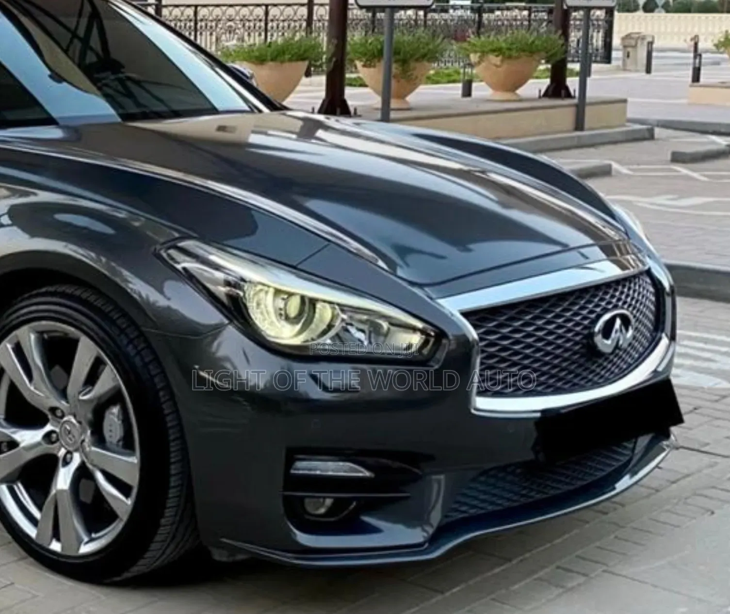 Ifiniti Q70 Front Grille 2015