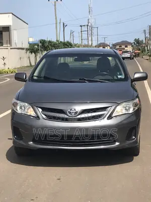 Toyota Corolla LE 4dr Sedan (1.8L 4cyl 4A) 2012 Gray
