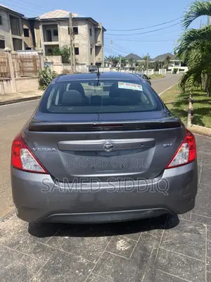 Nissan Versa Sv 2018