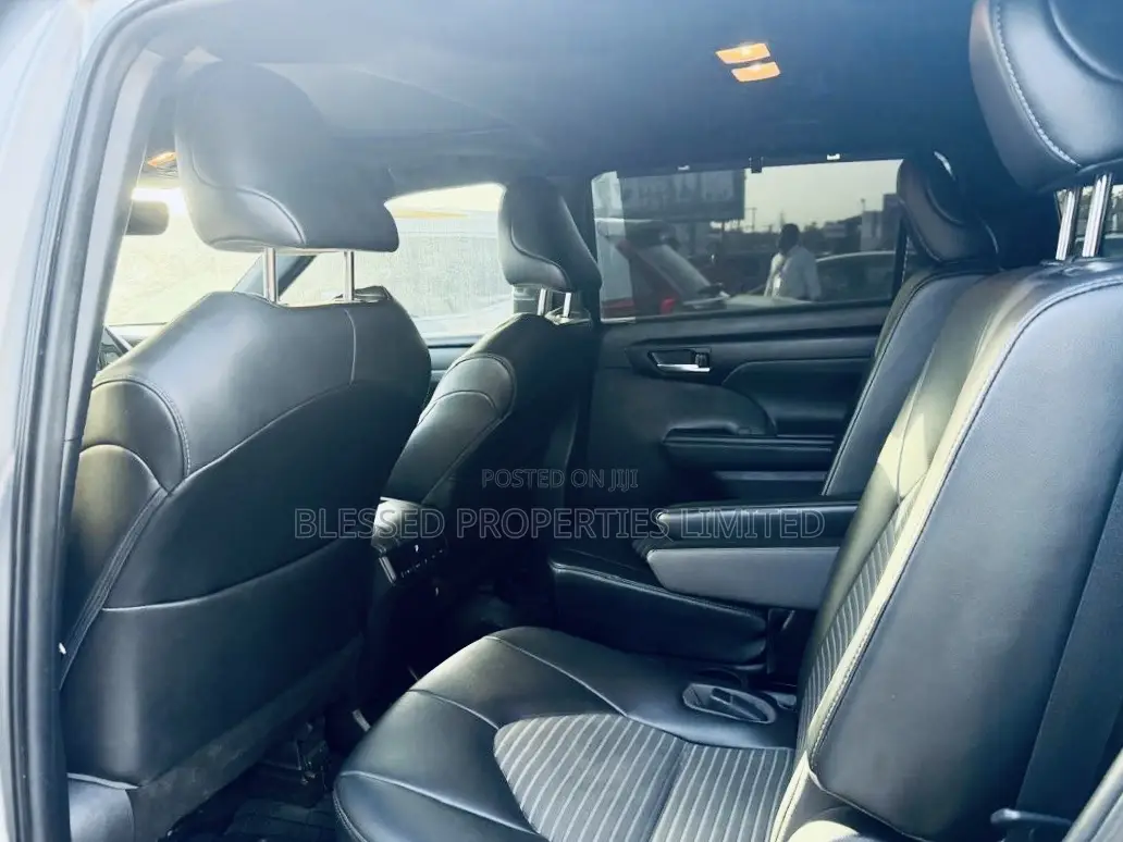 Toyota Highlander XSE 2021 Gray