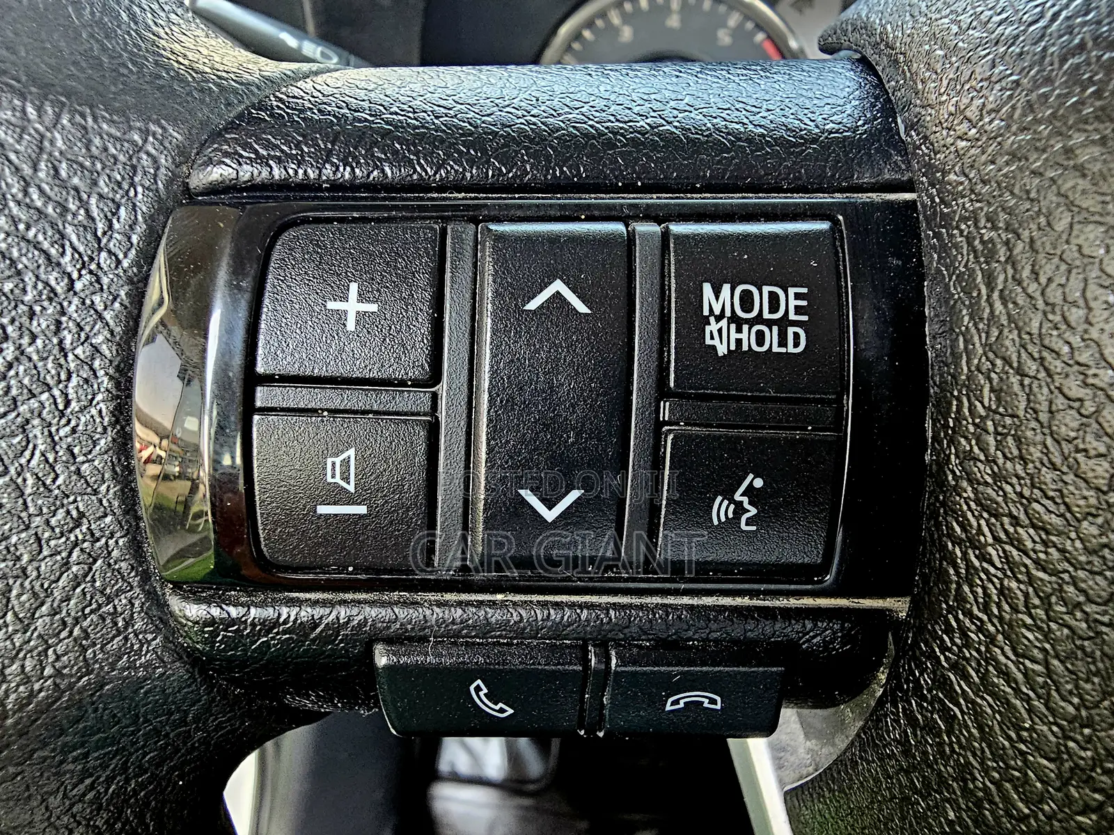 Toyota Hilux 2024 White