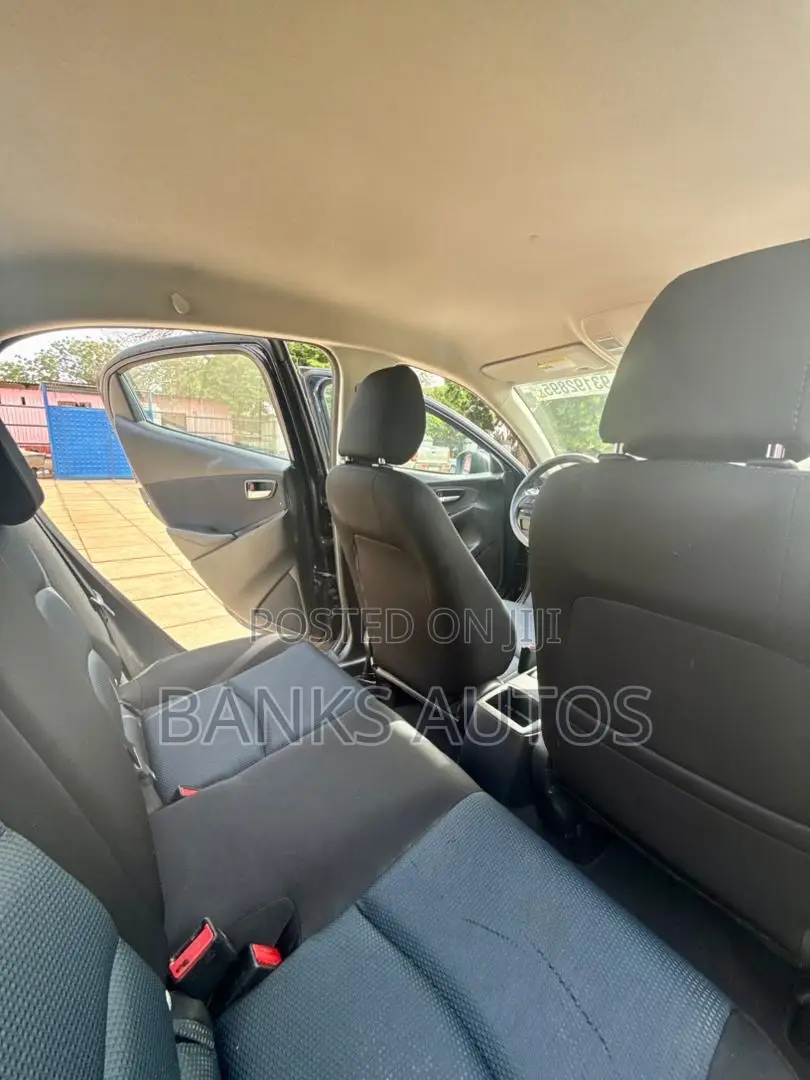 Toyota Yaris iA 1.5 FWD 2017 Blue