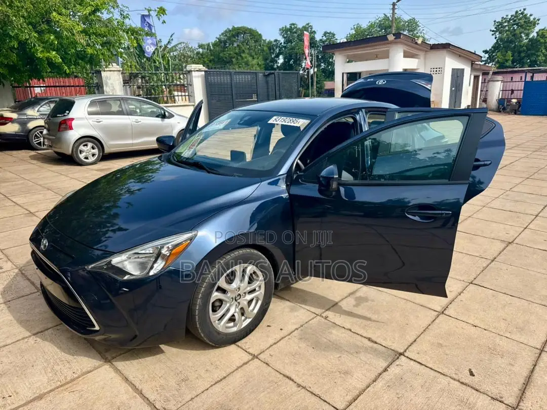 Toyota Yaris iA 1.5 FWD 2017 Blue