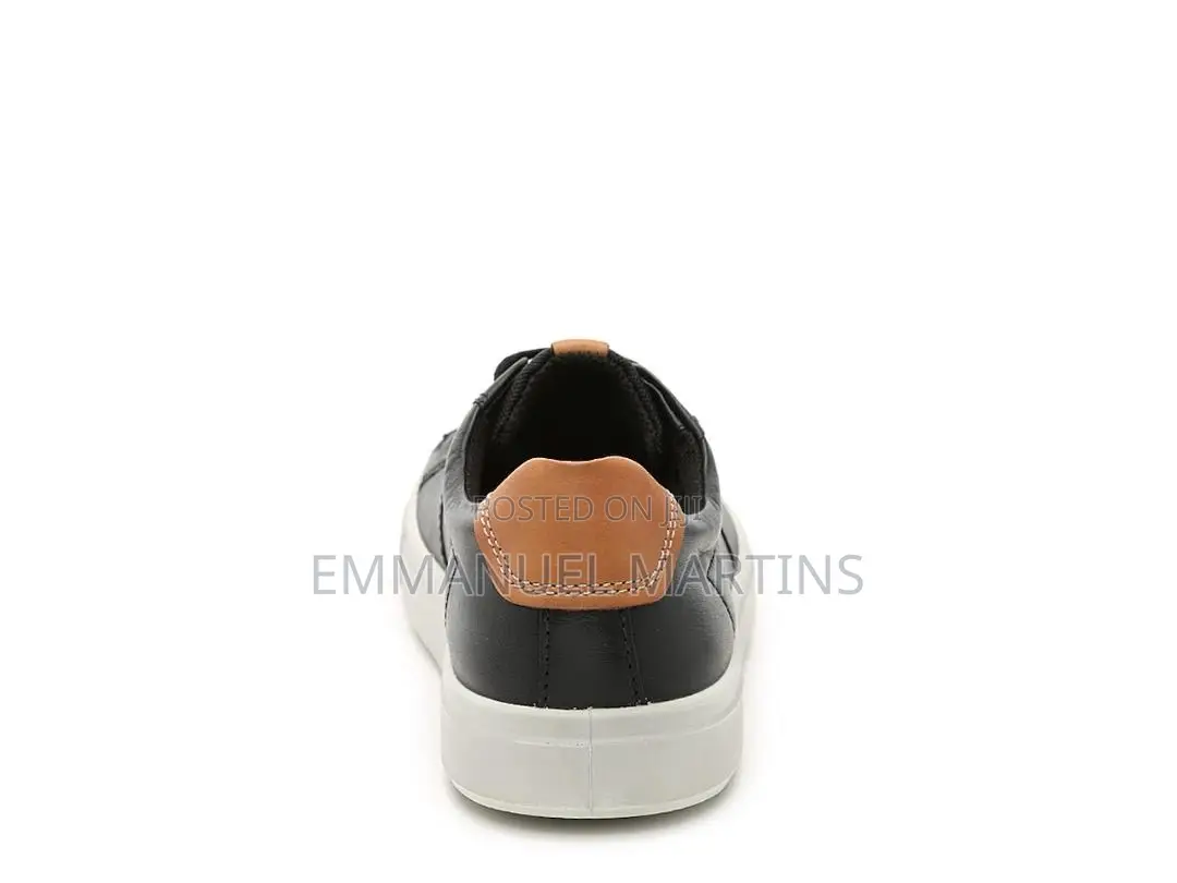 Ecco - Sleek Black Leather Sneakers