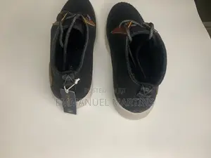 **Premium Men’S Casual Sneakers – Stylish Comfortable**