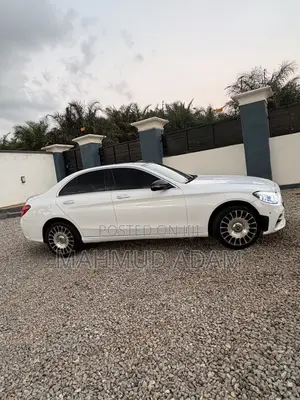 Mercedes-Benz C300 Base 4dr RWD Sedan (2.0L 4cyl 7A) 2015 White