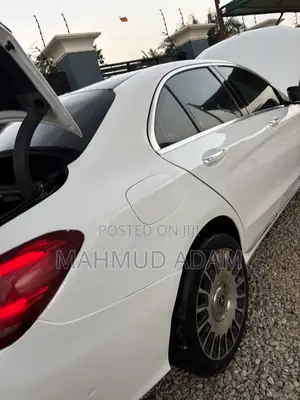 Mercedes-Benz C300 Base 4dr RWD Sedan (2.0L 4cyl 7A) 2015 White