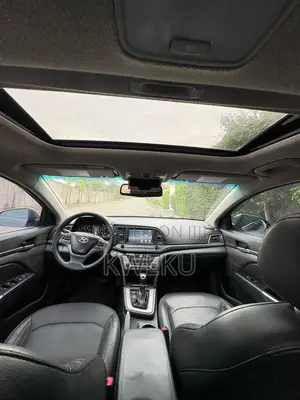 Hyundai Elantra Limited Sedan FWD (2.0L 4cyl 6A) 2017 Black