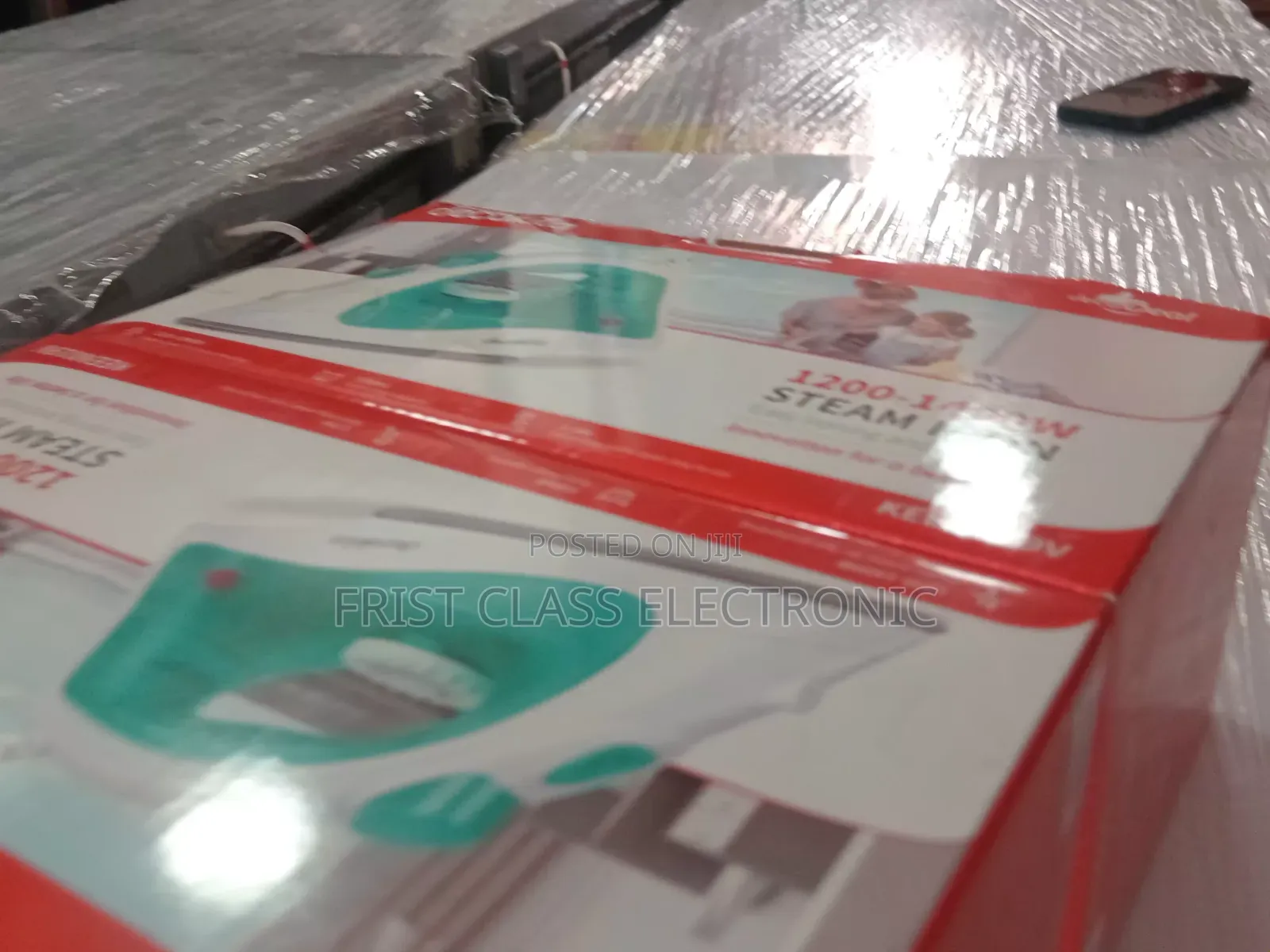 Decakila Steam Iron – Clean Style, Everyday Ease
