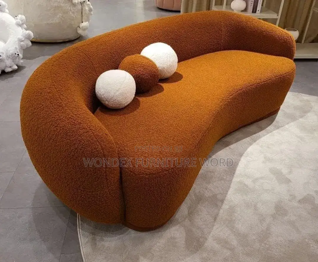 Elegant Couch Very Strong and Quality
