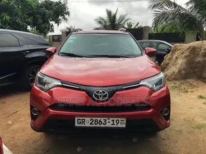 Toyota RAV4 LE FWD (2.5L 4cyl 6A) 2016 Red