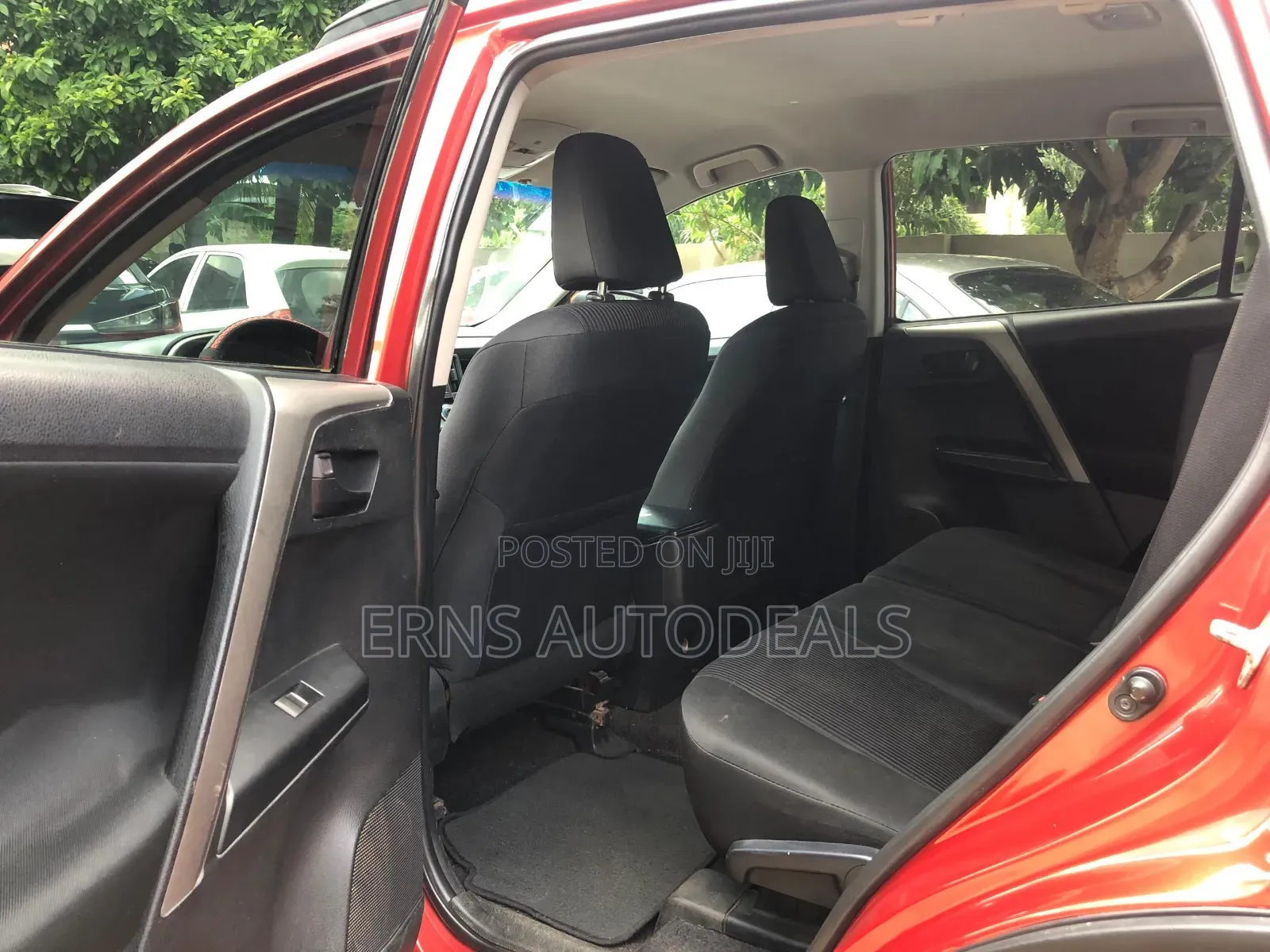 Toyota RAV4 LE FWD (2.5L 4cyl 6A) 2016 Red