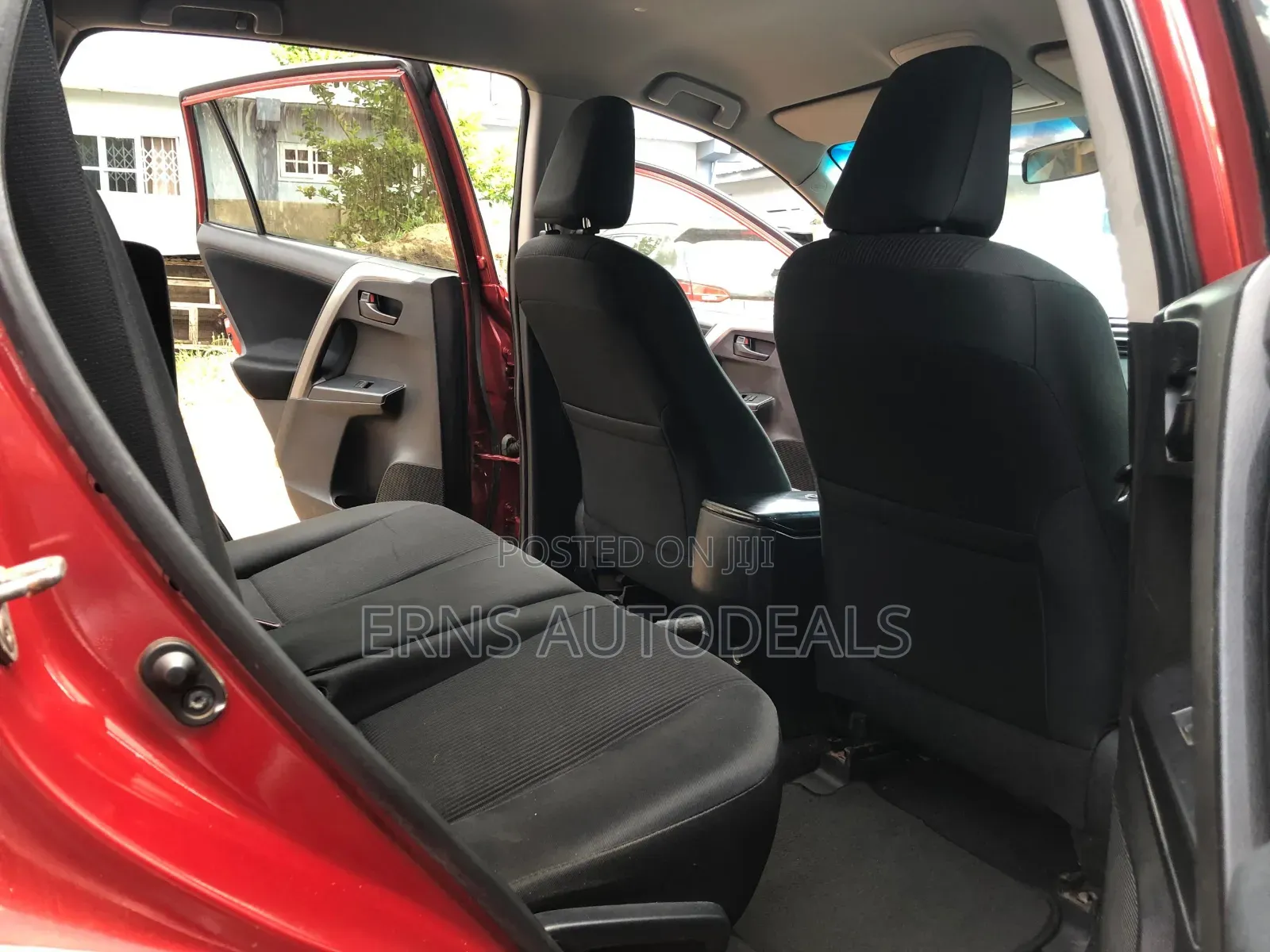 Toyota RAV4 LE FWD (2.5L 4cyl 6A) 2016 Red
