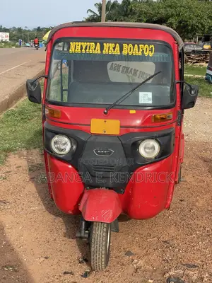 Bajaj RE 2025 Red